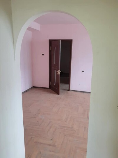 Կոդ BA-8045  Վաճառվում է բնակարան