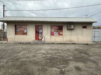 Կոդ KS-0081  Վաճառվում է կոմերցիոն տարածք Էջմիածնում