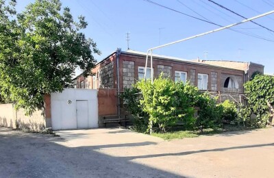 Կոդ AE-7717 Վաճառվում է առանձնատուն