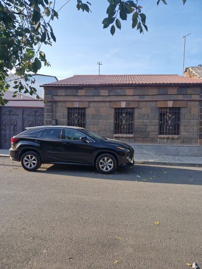 Կոդ AA-2266   Վաճառվում է առանձնատուն