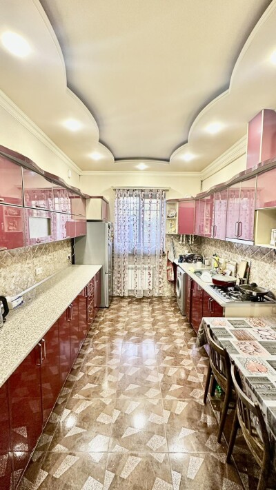 Կոդ AA-2266   Վաճառվում է առանձնատուն