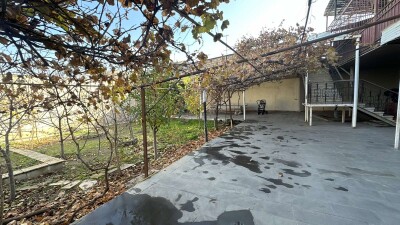 Կոդ AA-8822   Վաճառվում է երկհարկանի առանձնատուն