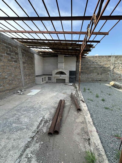 Կոդ AA-0304  Վաճառվում է  նորակառույց առանձնատուն