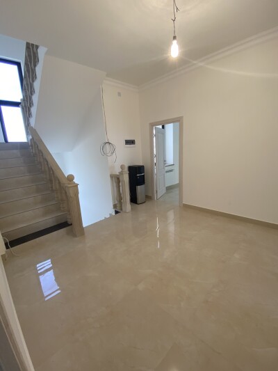 Կոդ AE-2737 Վաճառվում է  նորակառույց առանձնատուն