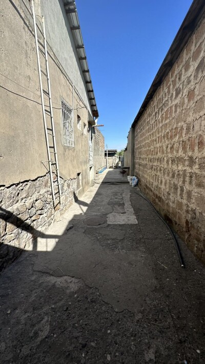 Կոդ AA-7076 Վաճառվում է առանձնատուն