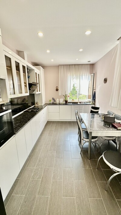 Կոդ AA-2550 Վաճառվում է առանձնատուն