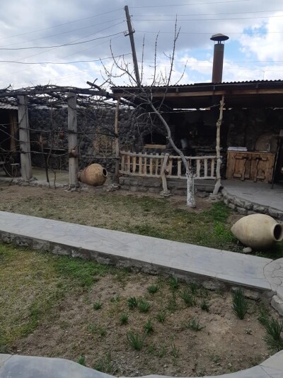 Կոդ AS-5601  Վաճառվում է  նորակառույց առանձնատուն + ՀՅՈՒՐԱՏՈՒՆ