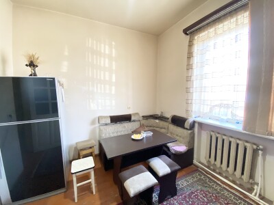 Կոդ  AS-3553   Վաճառվում է առանձնատուն