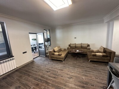 Code KA-8846. A functioning business is for sale.