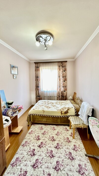 Կոդ AA-2550 Վաճառվում է առանձնատուն