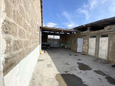 Կոդ  AS-3553   Վաճառվում է առանձնատուն