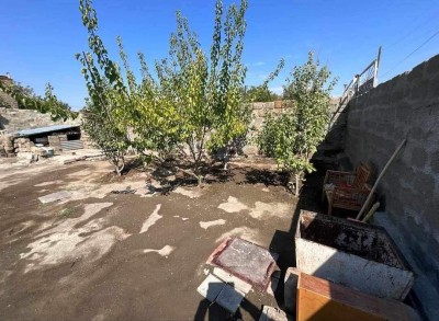 Կոդ AS-0098  Վաճառվում է առանձնատուն