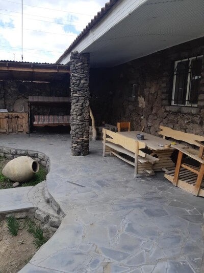 Կոդ AS-5601  Վաճառվում է  նորակառույց առանձնատուն + ՀՅՈՒՐԱՏՈՒՆ