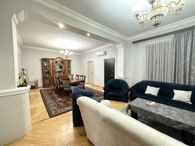 Կոդ AS-7656 Վաճառվում է առանձնատուն