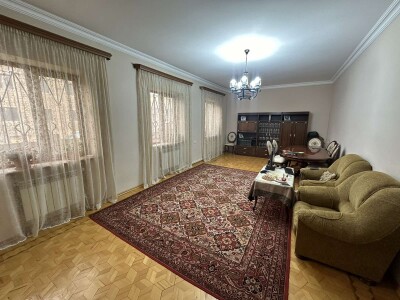 AA-7600 Վաճառվում է առանձնատուն