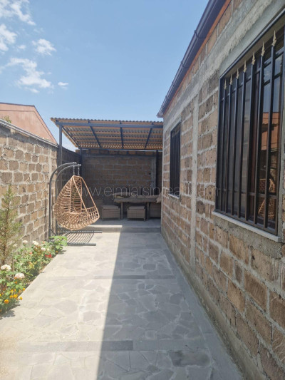 Կոդ AE-3099   Վաճառվում է առանձնատուն