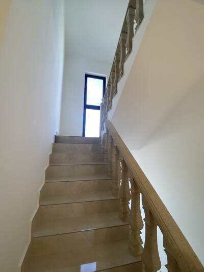 Կոդ AE-2737 Վաճառվում է  նորակառույց առանձնատուն