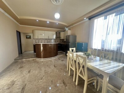 Կոդ AS-5670 Վաճառվում է առանձնատուն