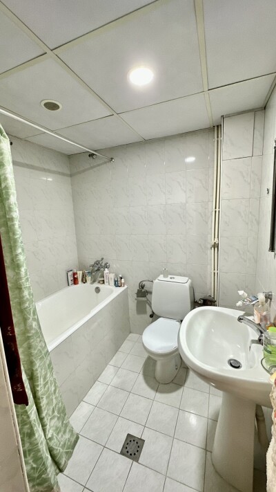 Կոդ BA-9828  Վաճառվում է բնակարան