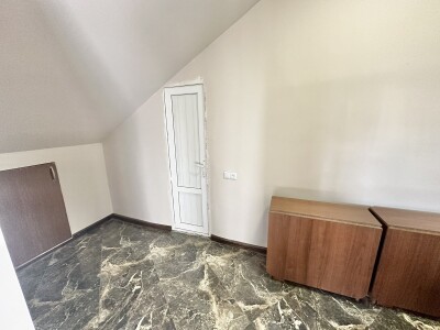 Կոդ AS-1033   Վաճառվում է երկհարկանի առանձնատուն