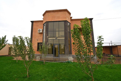 Կոդ AA-1454  Վաճառվում է առանձնատուն