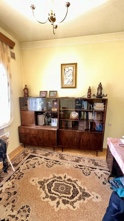 Կոդ AA-3535  Վաճառվում է երկհարկանի առանձնատուն