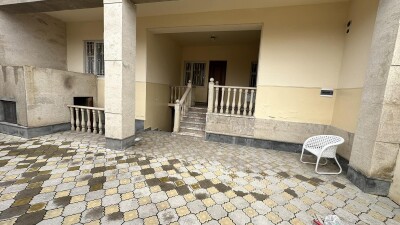 Կոդ AA-3535  Վաճառվում է երկհարկանի առանձնատուն