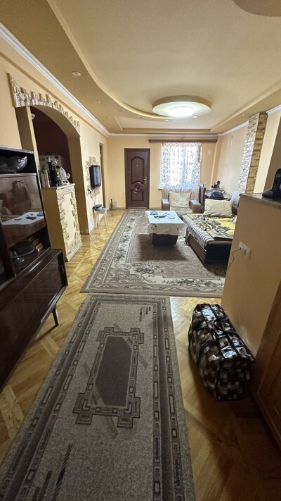 Կոդ AA-6066  Վաճառվում է առանձնատուն