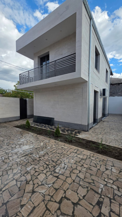 Code AA-5721 Newly built private house for sale