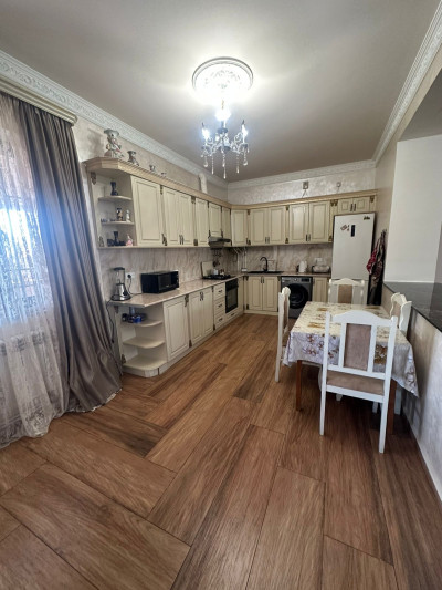 Code AE-9091 – House for sale