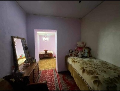 Կոդ AS-0098  Վաճառվում է առանձնատուն