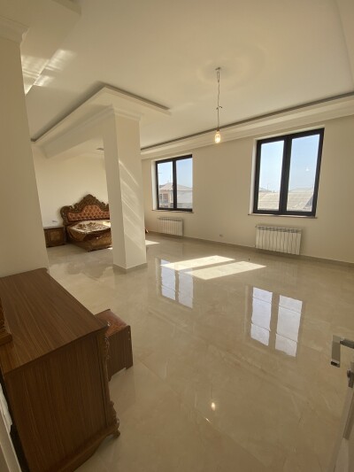 Կոդ AE-2737 Վաճառվում է  նորակառույց առանձնատուն