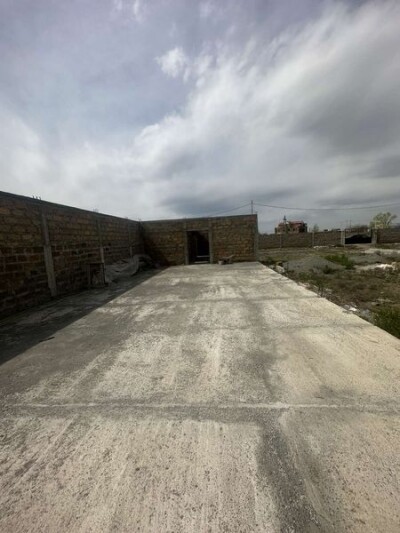 Կոդ KA-5515  Վաճառվում է կիսակառույց հանգստյան գոտի