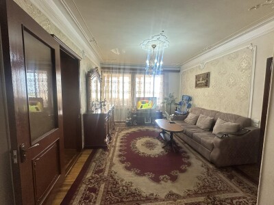 Կոդ BS-6122  Վաճառվում է բնակարան