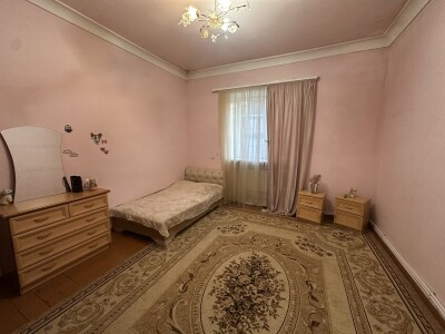 Կոդ AE-0053   Վաճառվում է առանձնատուն