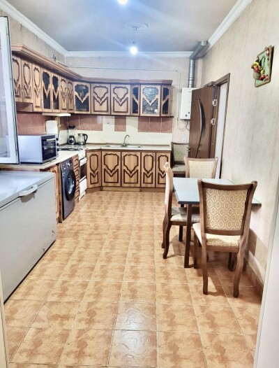 Կոդ AA-6452  Վաճառվում է առանձնատուն