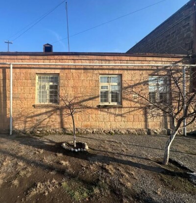 Կոդ AA-5279  Վաճառվում է առանձնատուն