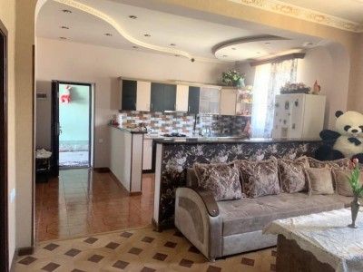 Կոդ AE-0019 Վաճառվում է  նորակառույց առանձնատուն