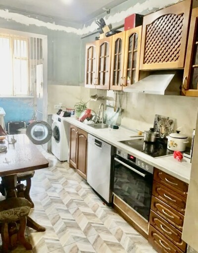 Կոդ BA-1709  Վաճառվում է բնակարան