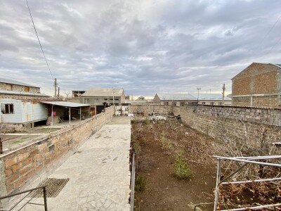 Կոդ AS-2221  Վաճառվում է առանձնատուն