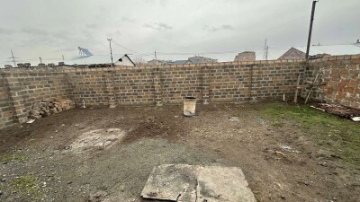 Կոդ AA-9455   Վաճառվում է կիսակառույց առանձնատուն