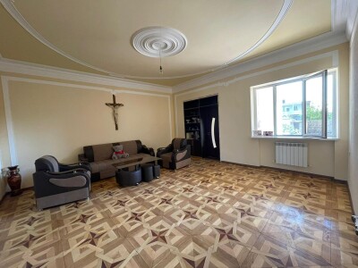 Կոդ AA-0545 Վաճառվում է  առանձնատուն