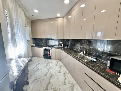 Կոդ AS-1033   Վաճառվում է երկհարկանի առանձնատուն