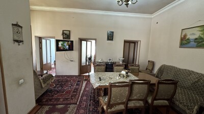 Կոդ AA-7076 Վաճառվում է առանձնատուն