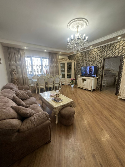 Code AE-9091 – House for sale