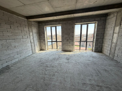 Code AA-8833 – Newly built private houses for sale