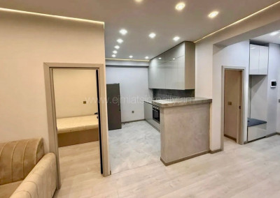 Code BA-7868 – Apartment for sale