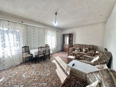 Կոդ AS-5352  Վաճառվում է առանձնատուն Էջմիածնում