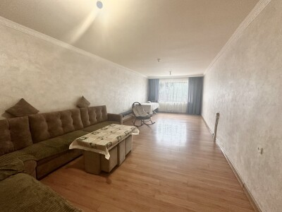 Կոդ AS-4905  Վաճառվում է երկհարկանի առանձնատուն