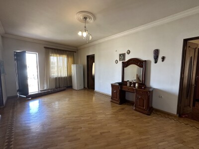 Կոդ AE-6540  Վաճառվում է առանձնատուն